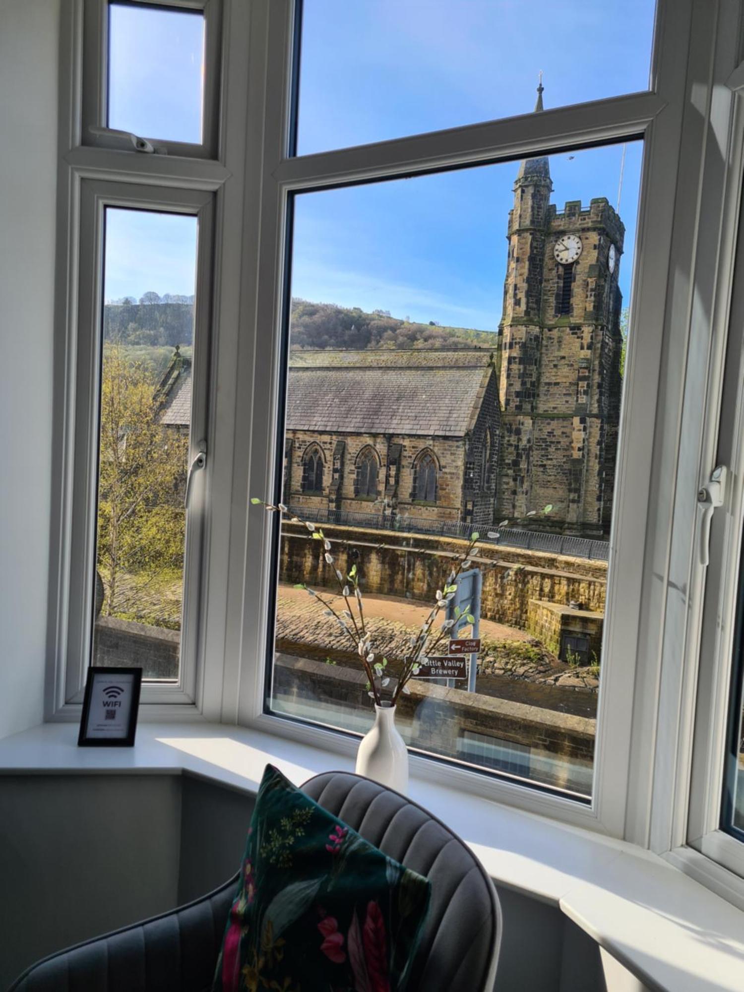 Modern River View Mytholmroyd Apartment エクステリア 写真